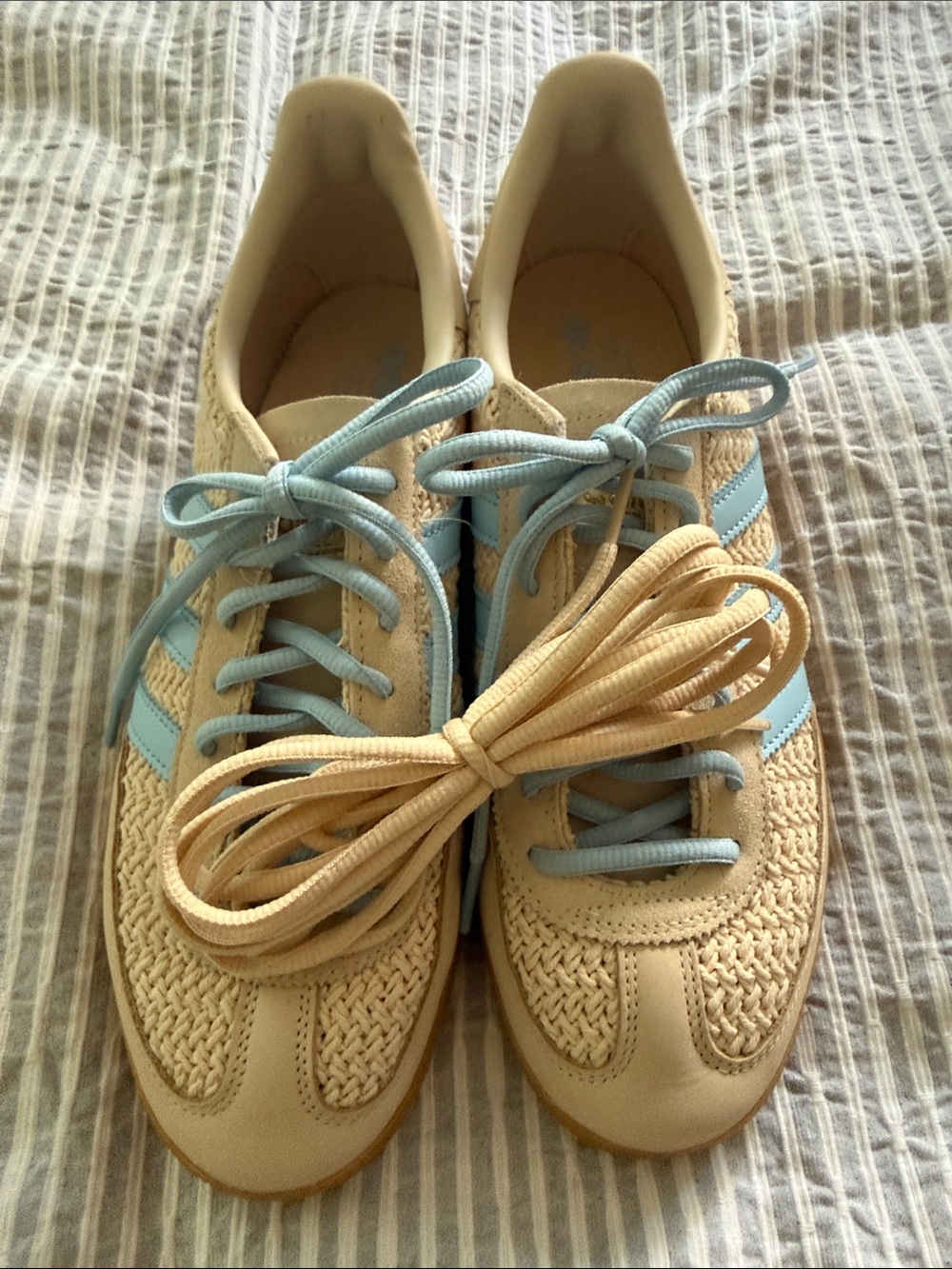 adidas Women's Beige Sneakers with Light Blue Stripes